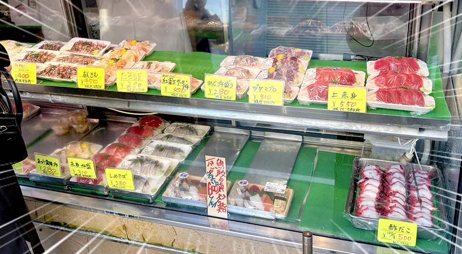 東大宮の魚政ショーケース右側の刺身売り場